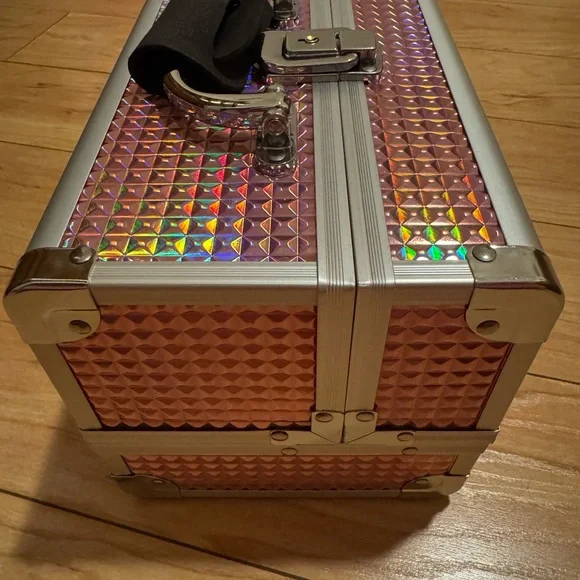 Frenessa Holographic pink makeup train case brand new - Picture 3 of 7